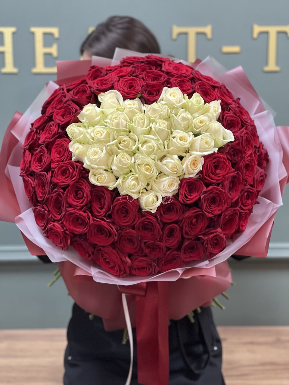 Букет  Белое Сердце 101 роза 