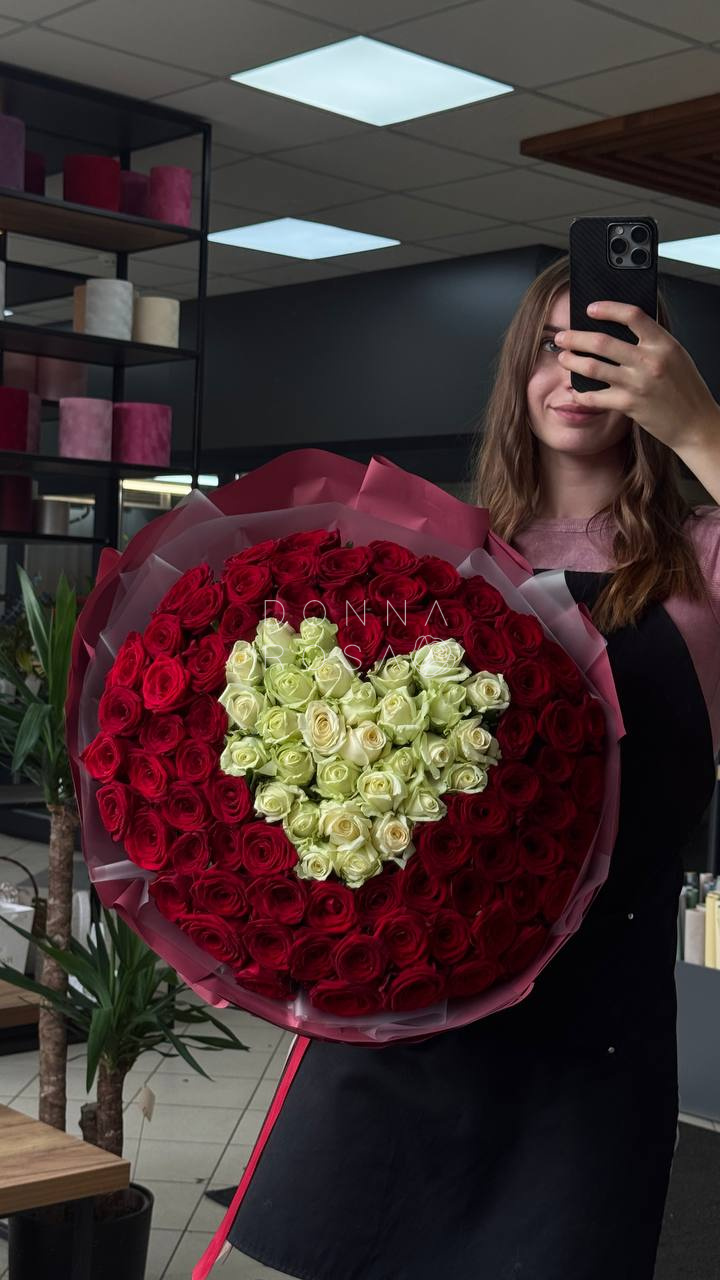 Букет  Белое Сердце 101 роза 