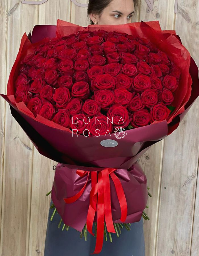 Букет из 101 красной розы Ред Наоми (Red Naomi)
