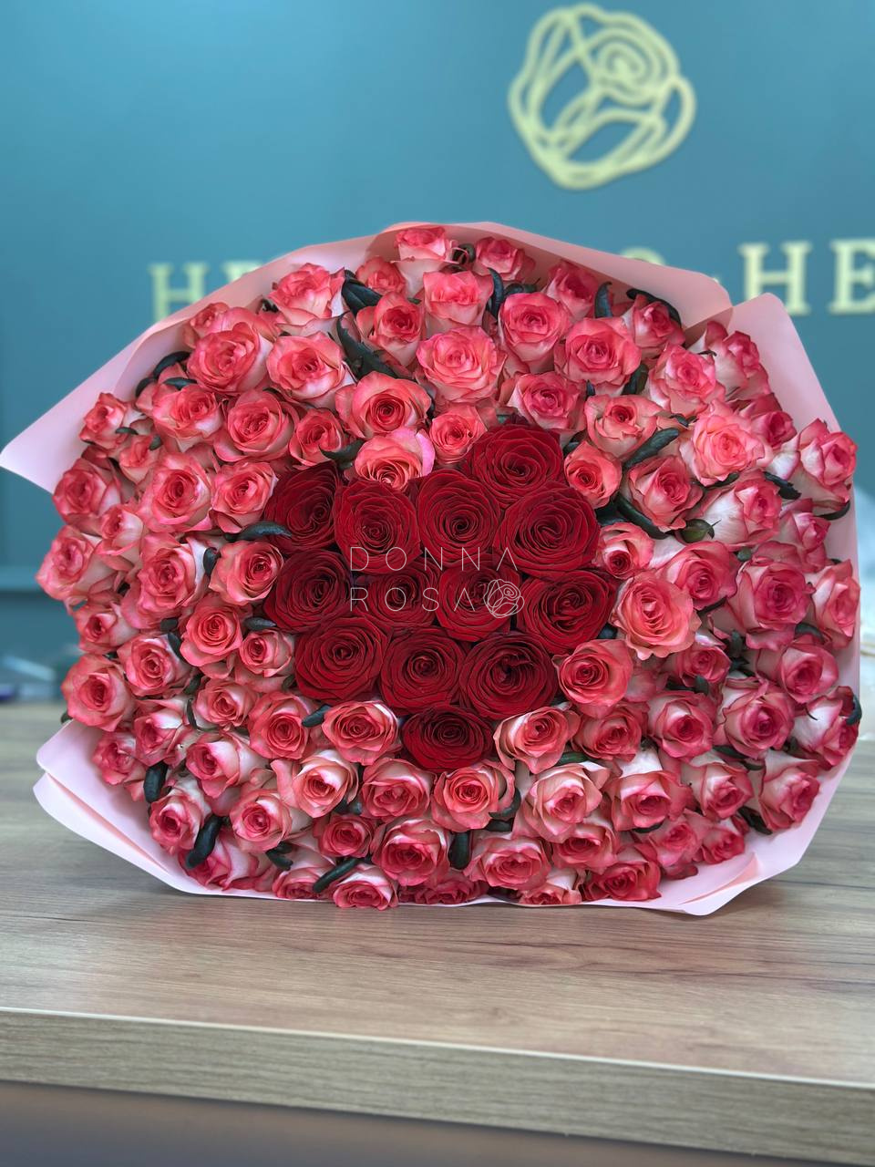 Букет сердце из 101 розы 