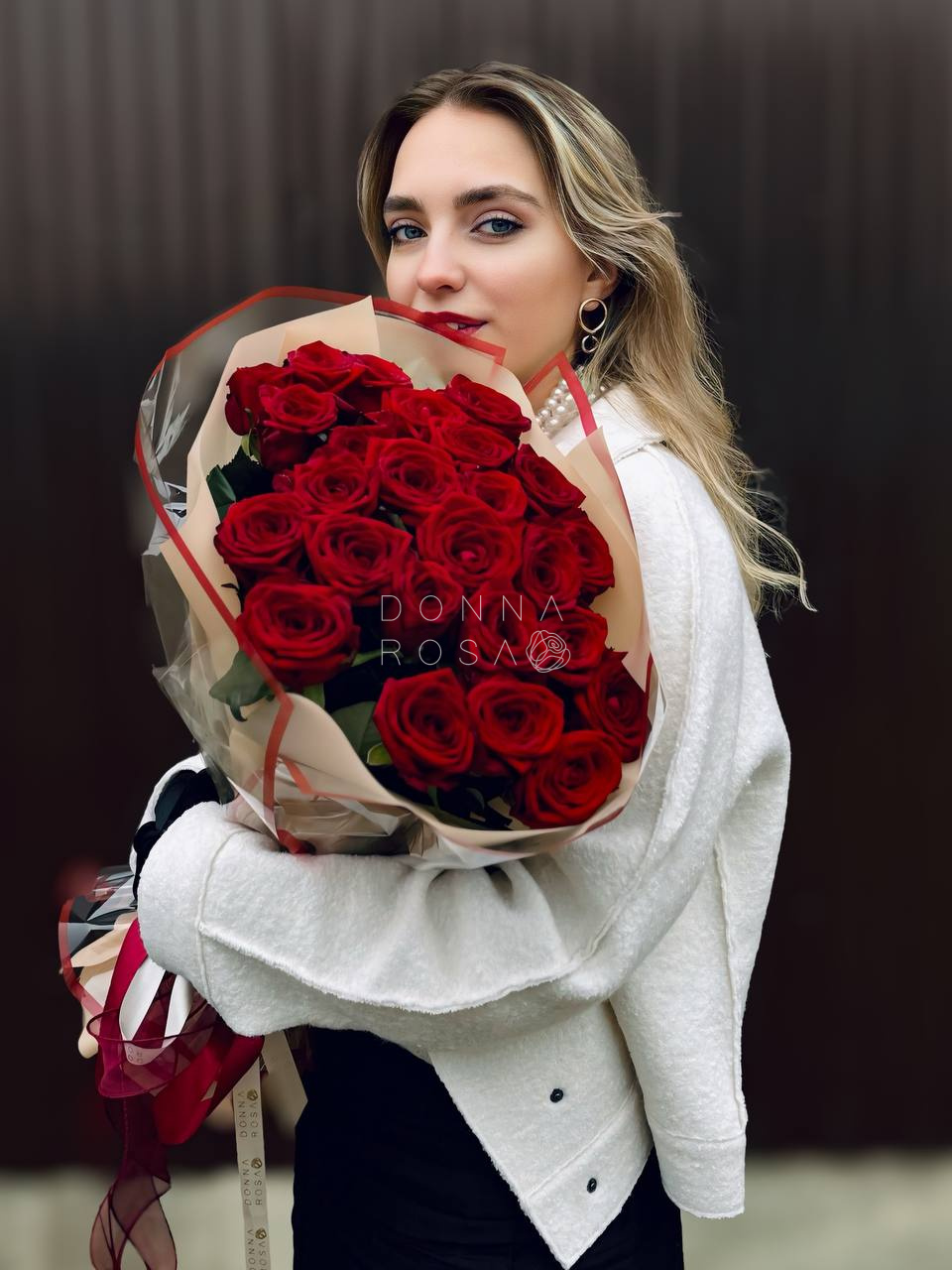 Букет из 25 красных роз Ред Наоми (Red Naomi) Букет из 25 красных роз Ред Наоми (Red Naomi)
