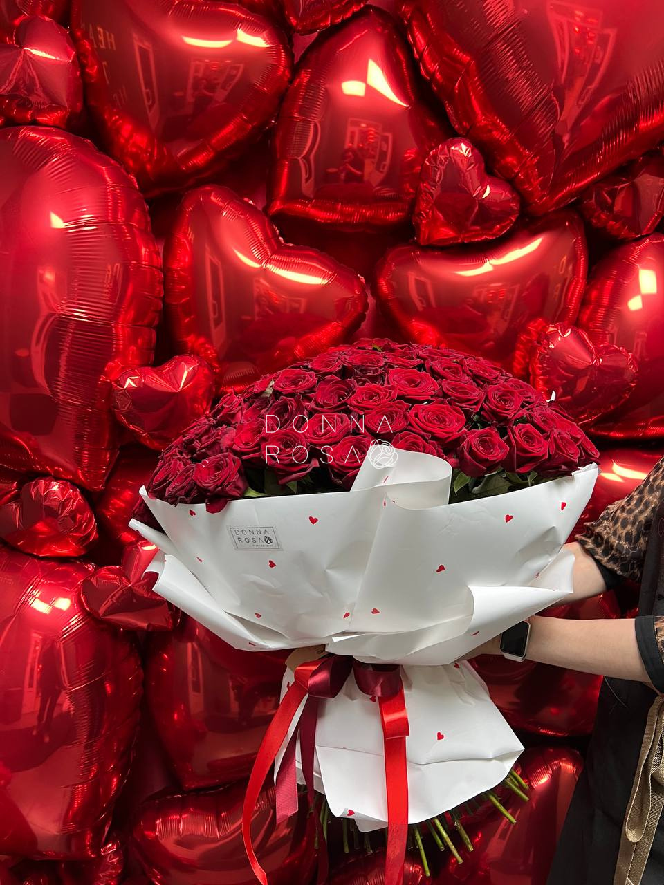 Букет из 101 красной розы Ред Наоми (Red Naomi)