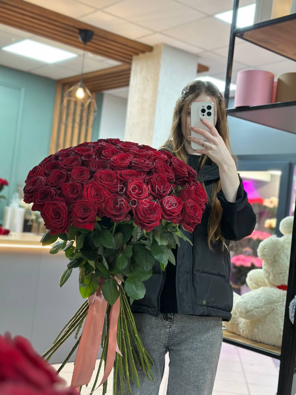 Букет из 51 красной  розы 80 см под ленту  АКЦИЯ!!!