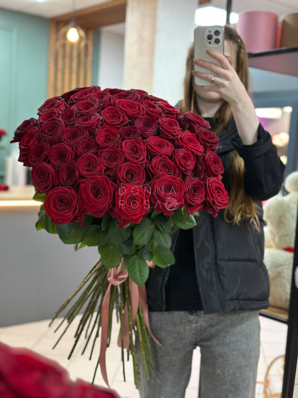 Букет из 51 красной  розы 80 см под ленту  АКЦИЯ!!!