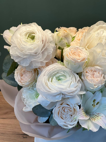 Композиция "Тайный взгляд"  