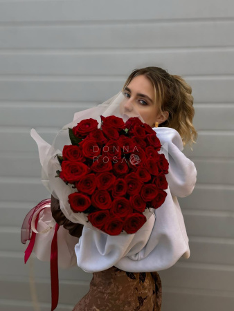 Букет из 35 красных роз Ред Наоми (Red Naomi)