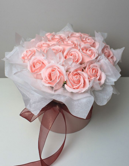 Композиция из мыльных роз