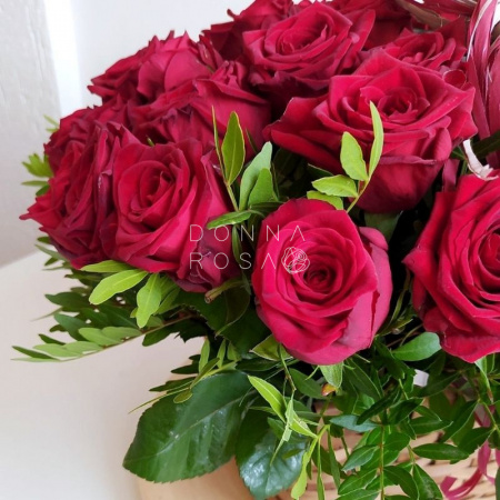 Корзина №2 из 51 розы Red Naomi