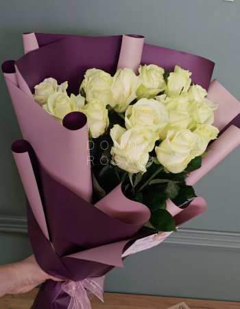 Букет из 15 белых роз Аваланж (Avalanche)