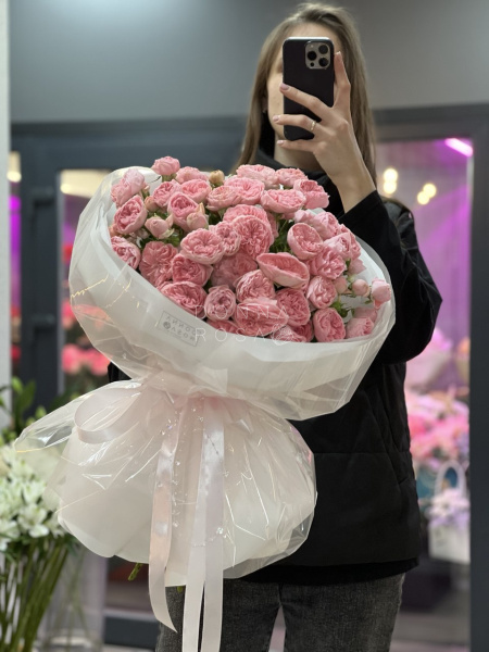 Букет из кустовых роз "Романтика"