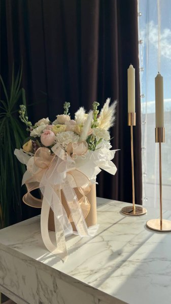 Композиция "Нежнее перышка"