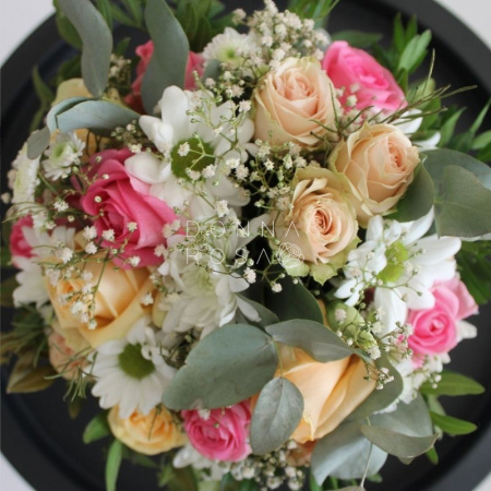 Композиция в коробке "от Флориста"