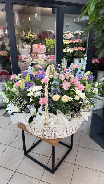 Корзина  "Сиреневое утро"  