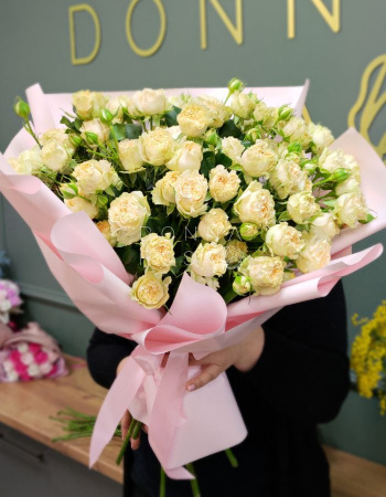 Букет "Микс" 15 веток кустовой розы 