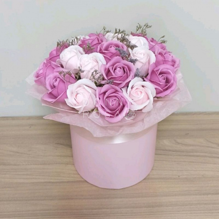 Композиция из мыльных роз