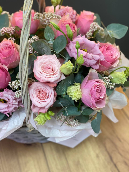 Корзинка с цветами "Чудо" 